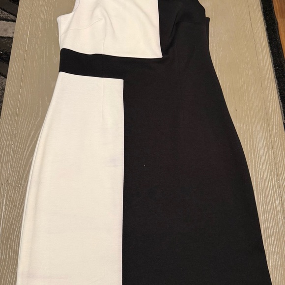 Laundry by Design Black and White Dress Label Detail - Picture 4 of 6